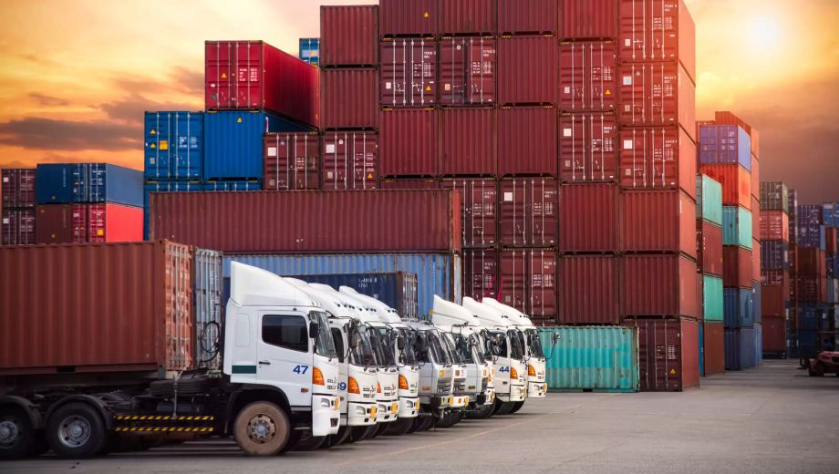 Azərbaycandan İrana yük daşınması